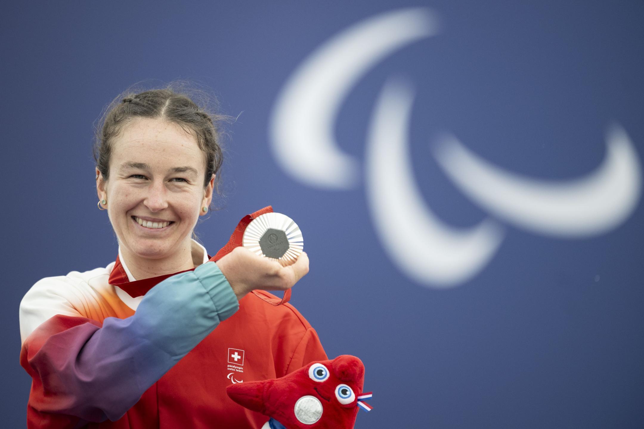 Flurina Rigling gewinnt nach einer taktischen Meisterleistung die Silbermedaille im Strassenrennen.